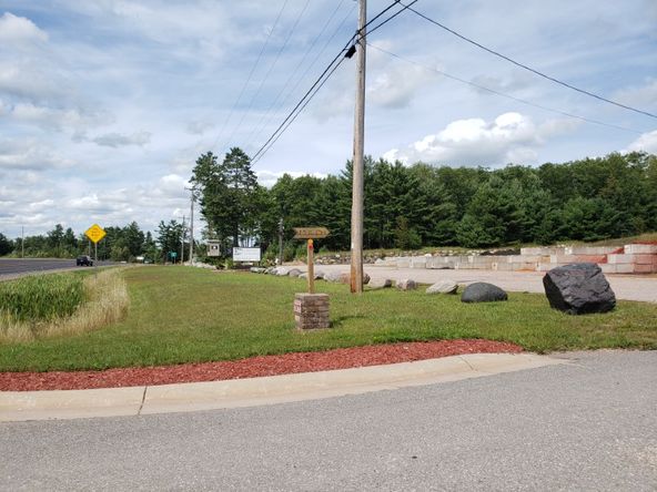 N3860 US2: N3860 US-2, Iron Mountain, MI 49801